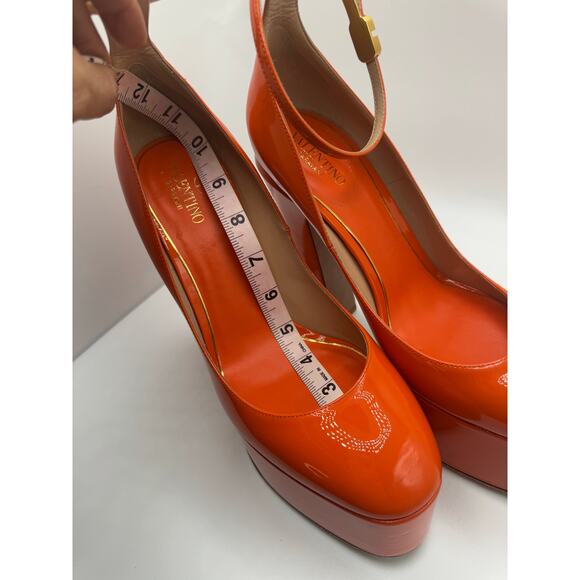 VALENTINO GARAVANI patent leather Tan-go Platform Pump In Titian IT 41.5 - Picture 8 of 16